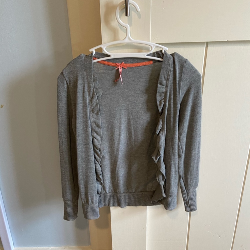 grey sweater
